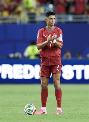 Ngỡ ngàng với quyết định của Ronaldo ở trận hoà Colombia 2